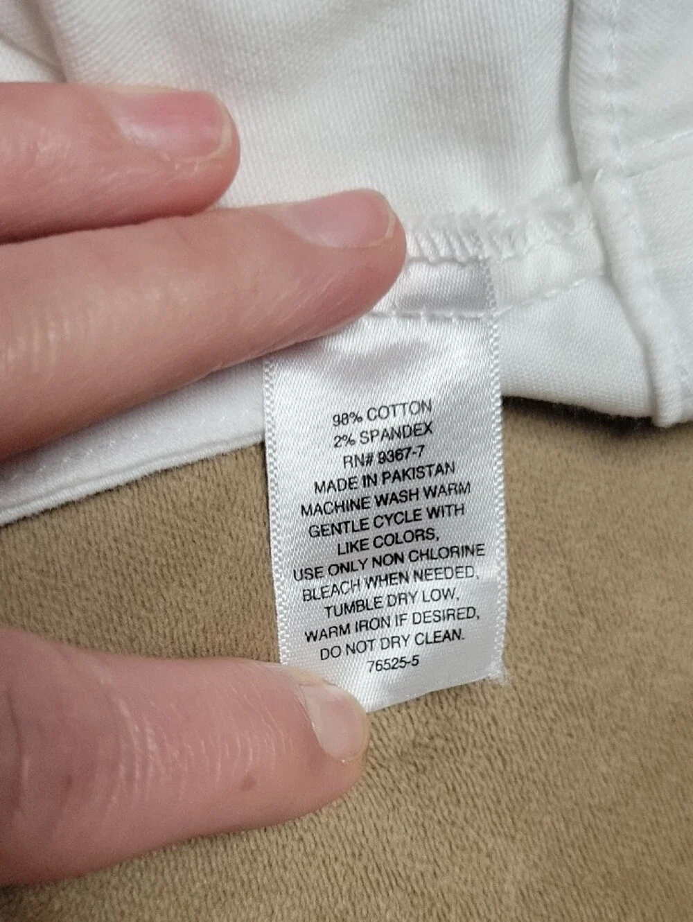 St. John's Bay White Cropped Capris 98% Cotton 2% Spandex Sz 4